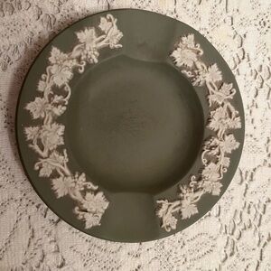 Wedgwood Olive and Cream Jasperware Ashtray.